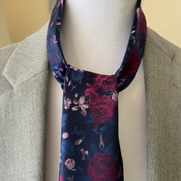 Bar III Navy and Pink Floral Necktie - Picture 1 of 4
